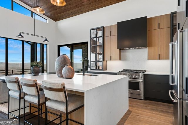 47 Pinhoti Pass, Ellijay, GA 30540