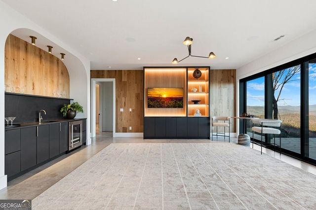 47 Pinhoti Pass, Ellijay, GA 30540