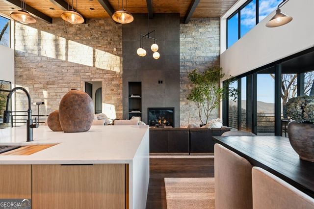 47 Pinhoti Pass, Ellijay, GA 30540