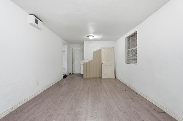3408 S Hughes Avenue, Fort Worth, TX 76119