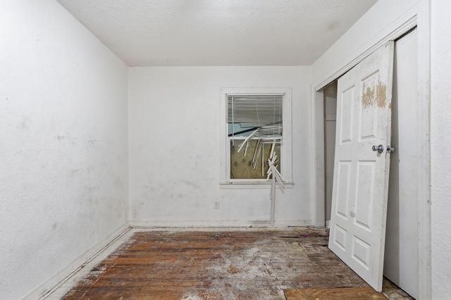 3408 S Hughes Avenue, Fort Worth, TX 76119