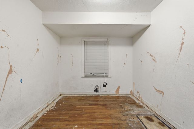 3408 S Hughes Avenue, Fort Worth, TX 76119