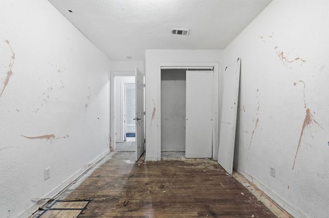 3408 S Hughes Avenue, Fort Worth, TX 76119