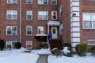 12 Edwards Street 3B, Roslyn Heights, NY 11577