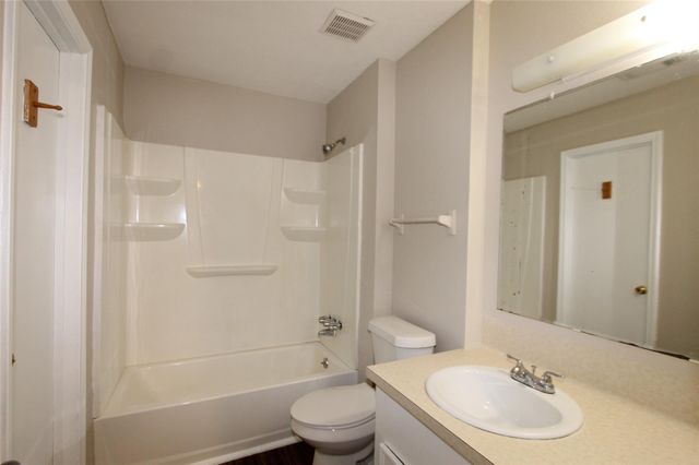 119 Brownell Street S, La Porte, TX 77571