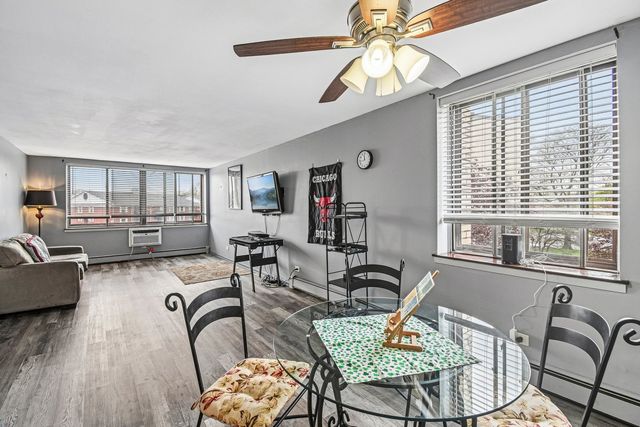 9740 S Pulaski Road 306, Oak Lawn, IL 60453