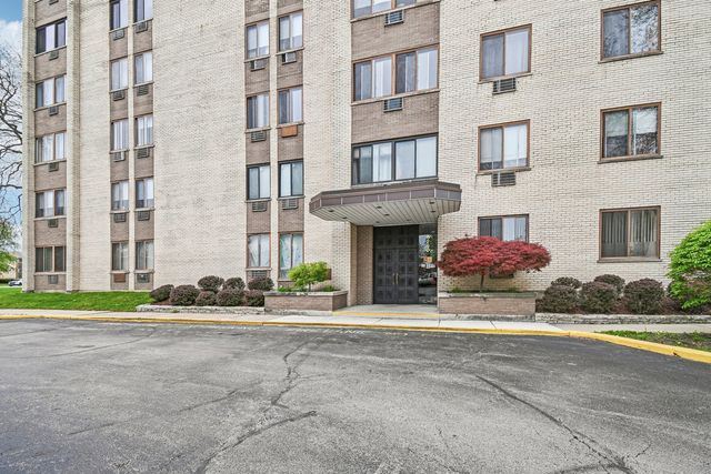 9740 S Pulaski Road 306, Oak Lawn, IL 60453