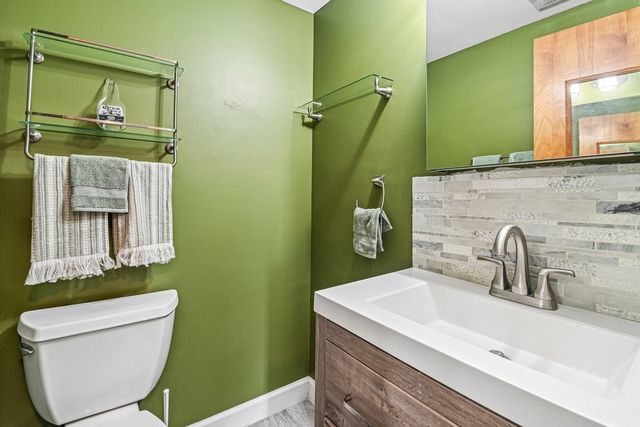 9740 S Pulaski Road 306, Oak Lawn, IL 60453