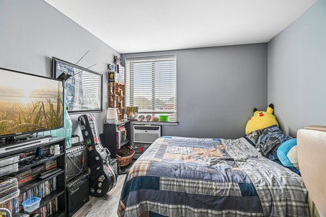 9740 S Pulaski Road 306, Oak Lawn, IL 60453