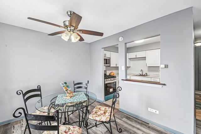 9740 S Pulaski Road 306, Oak Lawn, IL 60453