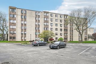 9740 S Pulaski Road 306, Oak Lawn, IL 60453