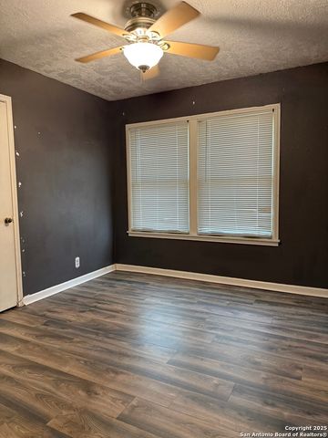 343 W Palfrey, San Antonio, TX 78223