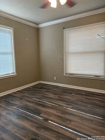 343 W Palfrey, San Antonio, TX 78223