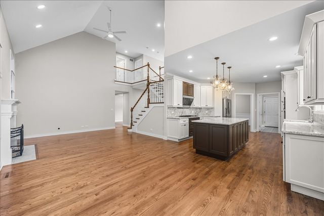 1685 Cornell Court, Lake Forest, IL 60045