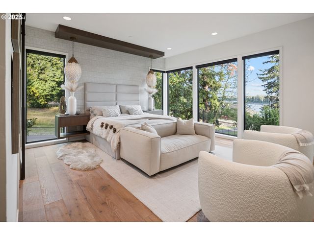 11011 Se EVERGREEN Hwy, Vancouver, WA 98664