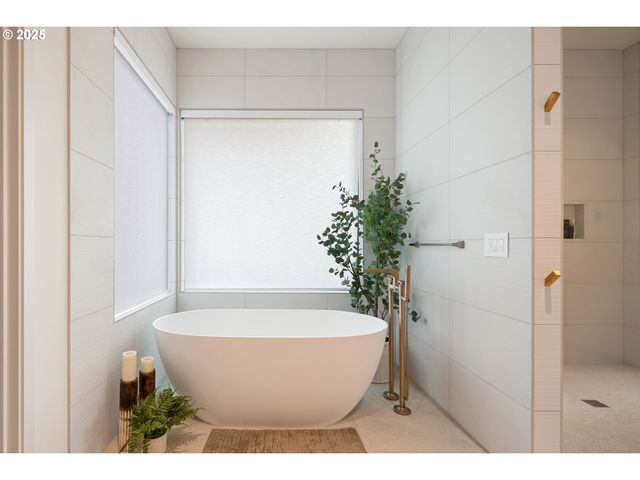 11011 Se EVERGREEN Hwy, Vancouver, WA 98664