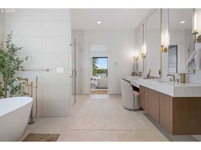 11011 Se EVERGREEN Hwy, Vancouver, WA 98664