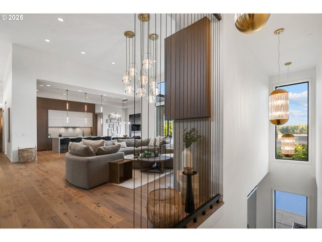 11011 Se EVERGREEN Hwy, Vancouver, WA 98664