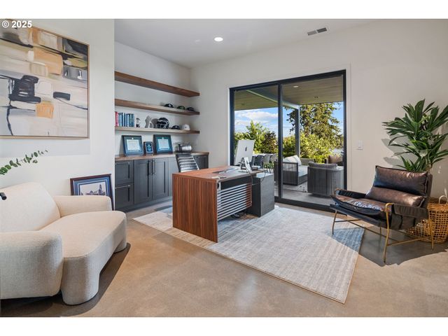 11011 Se EVERGREEN Hwy, Vancouver, WA 98664