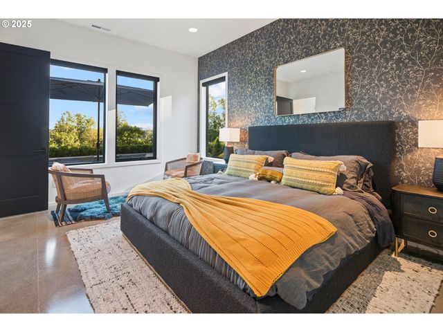 11011 Se EVERGREEN Hwy, Vancouver, WA 98664