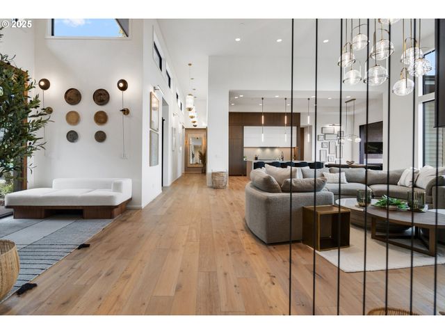 11011 Se EVERGREEN Hwy, Vancouver, WA 98664