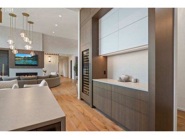 11011 Se EVERGREEN Hwy, Vancouver, WA 98664