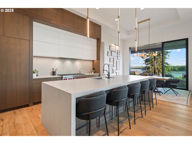 11011 Se EVERGREEN Hwy, Vancouver, WA 98664