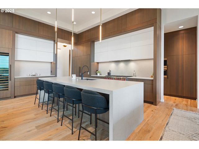 11011 Se EVERGREEN Hwy, Vancouver, WA 98664