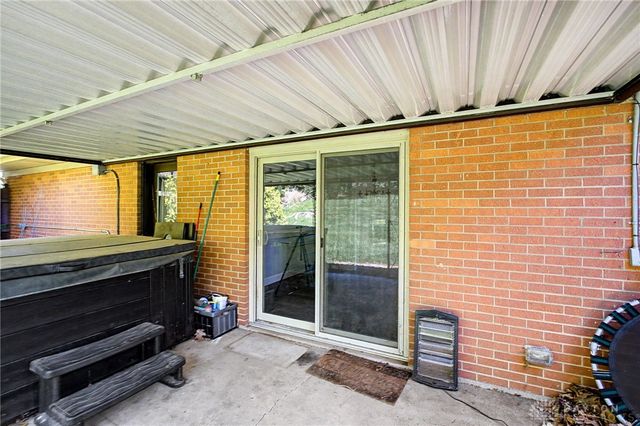 617 Stoneybrook Drive, Dayton, OH 45429