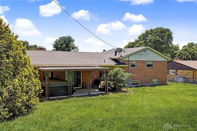 617 Stoneybrook Drive, Dayton, OH 45429