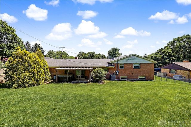 617 Stoneybrook Drive, Dayton, OH 45429