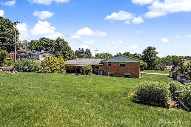 617 Stoneybrook Drive, Dayton, OH 45429