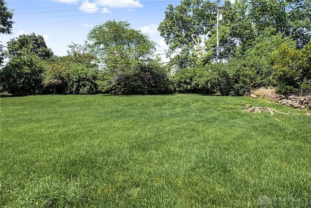 617 Stoneybrook Drive, Dayton, OH 45429