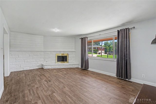 617 Stoneybrook Drive, Dayton, OH 45429