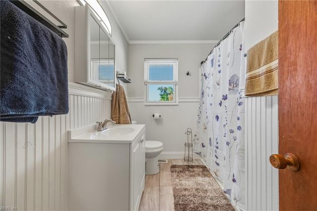 5728 Hawthorne LN, Portsmouth, VA 23703