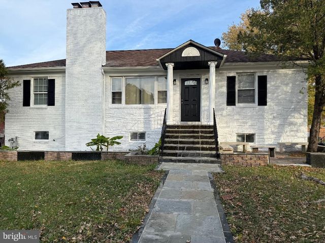 6304 JOYCE DR, Temple Hills, MD 20748