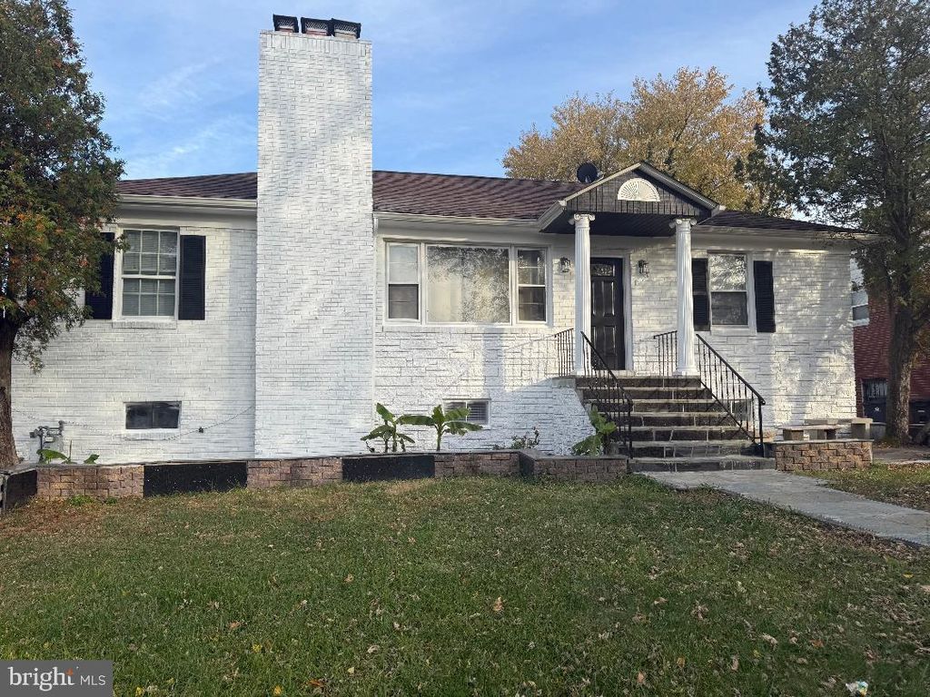 6304 JOYCE DR, Temple Hills, MD 20748