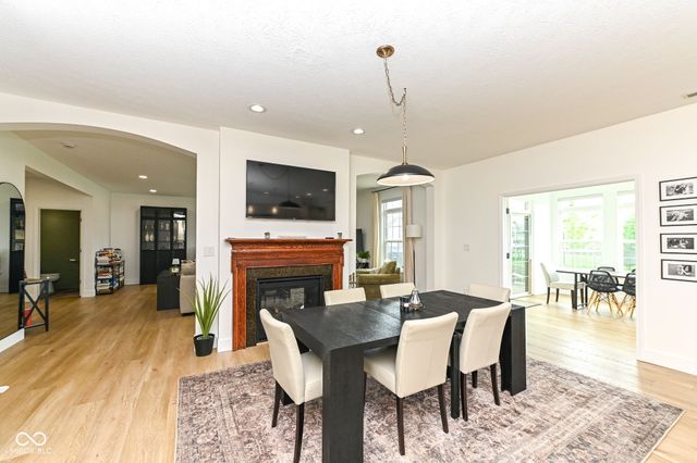 4693 W Chert Drive, New Palestine, IN 46163