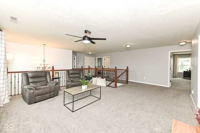 4693 W Chert Drive, New Palestine, IN 46163