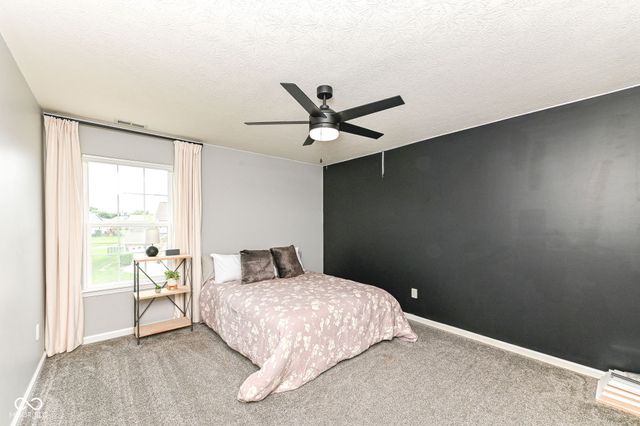 4693 W Chert Drive, New Palestine, IN 46163