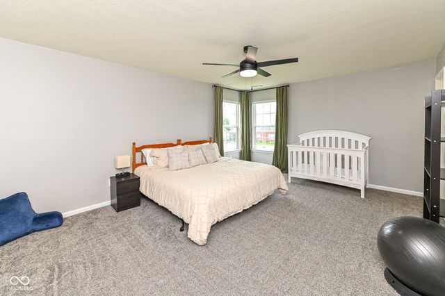 4693 W Chert Drive, New Palestine, IN 46163
