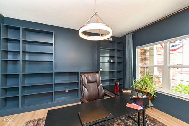 4693 W Chert Drive, New Palestine, IN 46163