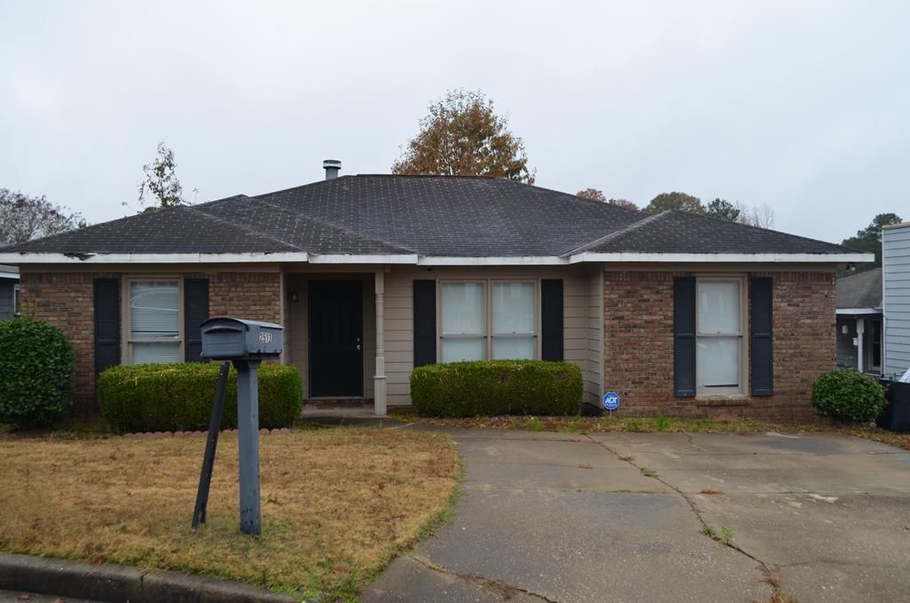 2513 Lacey Oak Court, Columbus, GA 31907