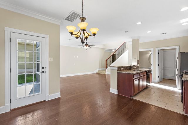 6715 Windrift Way WAY 27, Austin, TX 78745