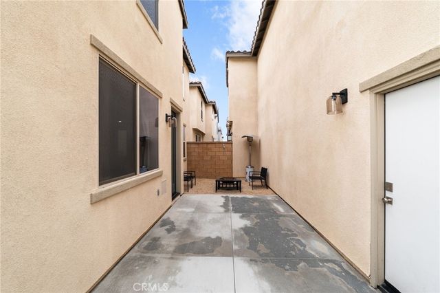 16667 Snowdrop 2, Fontana, CA 92336