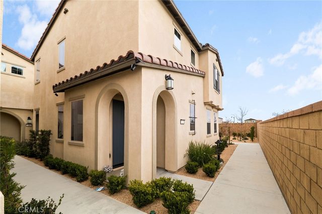 16667 Snowdrop 2, Fontana, CA 92336