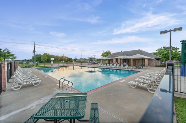18426 Cypress Lake Village Drive, Cypress, TX 77429