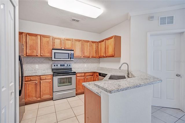 6119 METROWEST BOULEVARD 103, Orlando, FL 32835