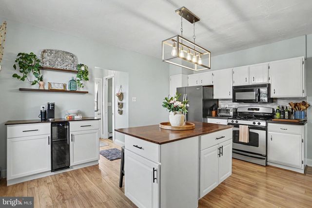 606 WISE AVE, Red Lion, PA 17356