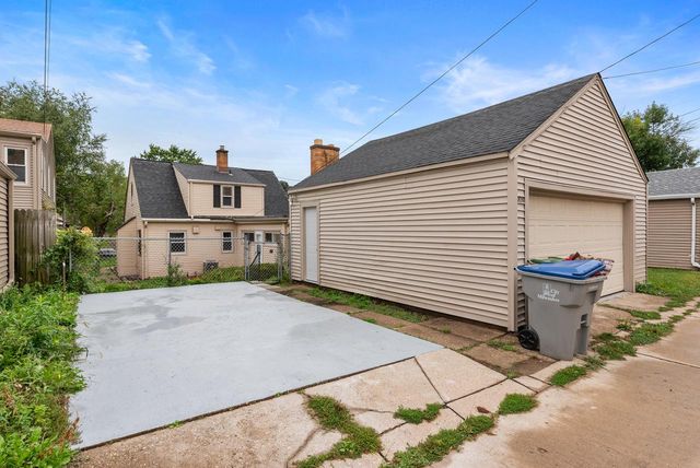 3824 N 54th BOULEVARD, Milwaukee, WI 53216